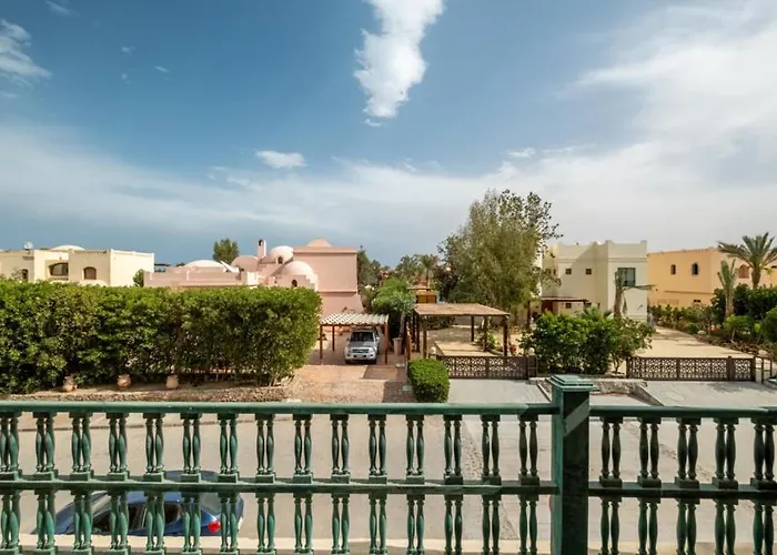 Ocean View: Spacious 2-bed Appartement